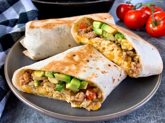 To cook frozen burritos in the microwave, remove the plastic wrap and wrap each burrito in a damp paper towel. Place on a microwave-safe plate and cook on 50{a3762c12302782889392ca3b7989801063e93bfa43bb26bd1841194fb09ec877} power for 3 minutes, until hot in the middle.